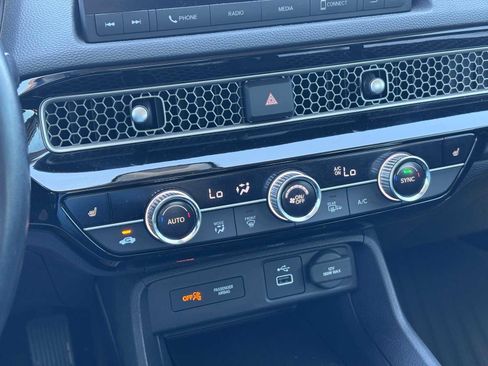 Used 2022 Honda Civic EX image 19