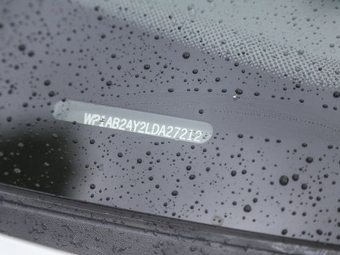 Used 2020 Porsche Cayenne S image 27