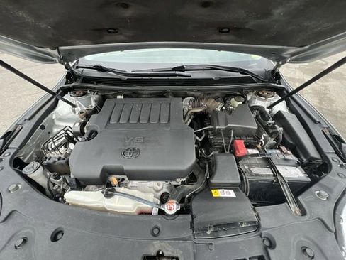 Used 2018 Toyota Avalon Limited w/ All Weather Liner Package FWD image 21