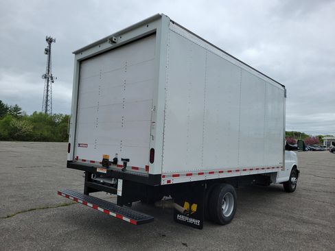 New 2025 GMC Savana 3500 Extended w/ Power Convenience Package image 7