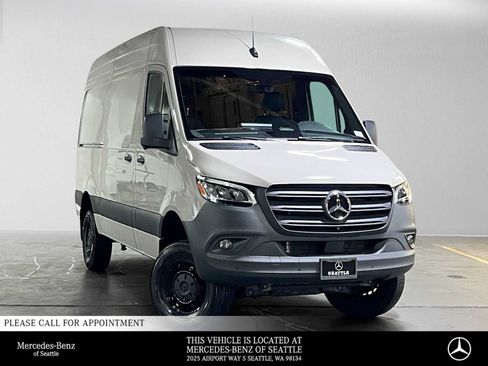 Used 2026 Mercedes-Benz Sprinter 2500 image 1