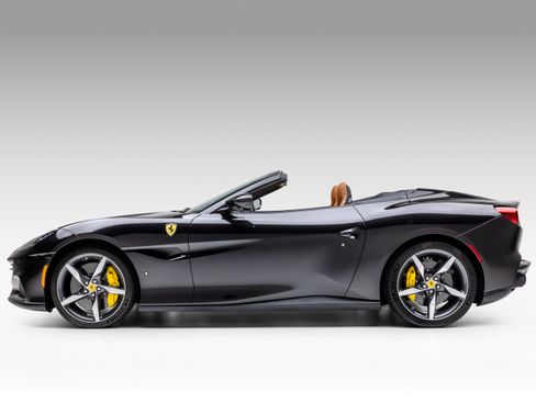Certified 2023 Ferrari Portofino M RWD image 3