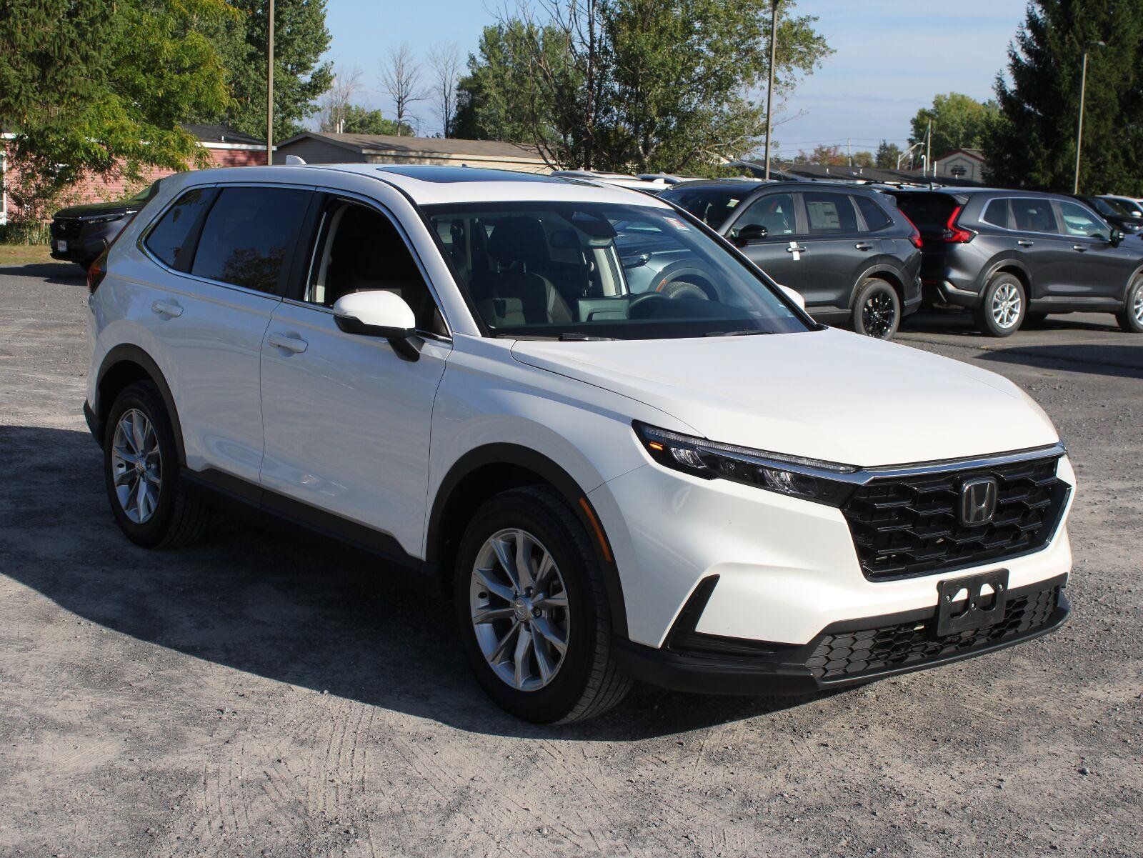 Used 2025 Honda CR-V EX image 3