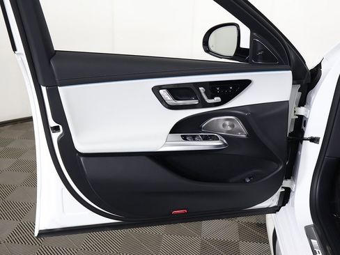 Used 2026 Mercedes-Benz E 53 AMG e 4MATIC Sedan image 29