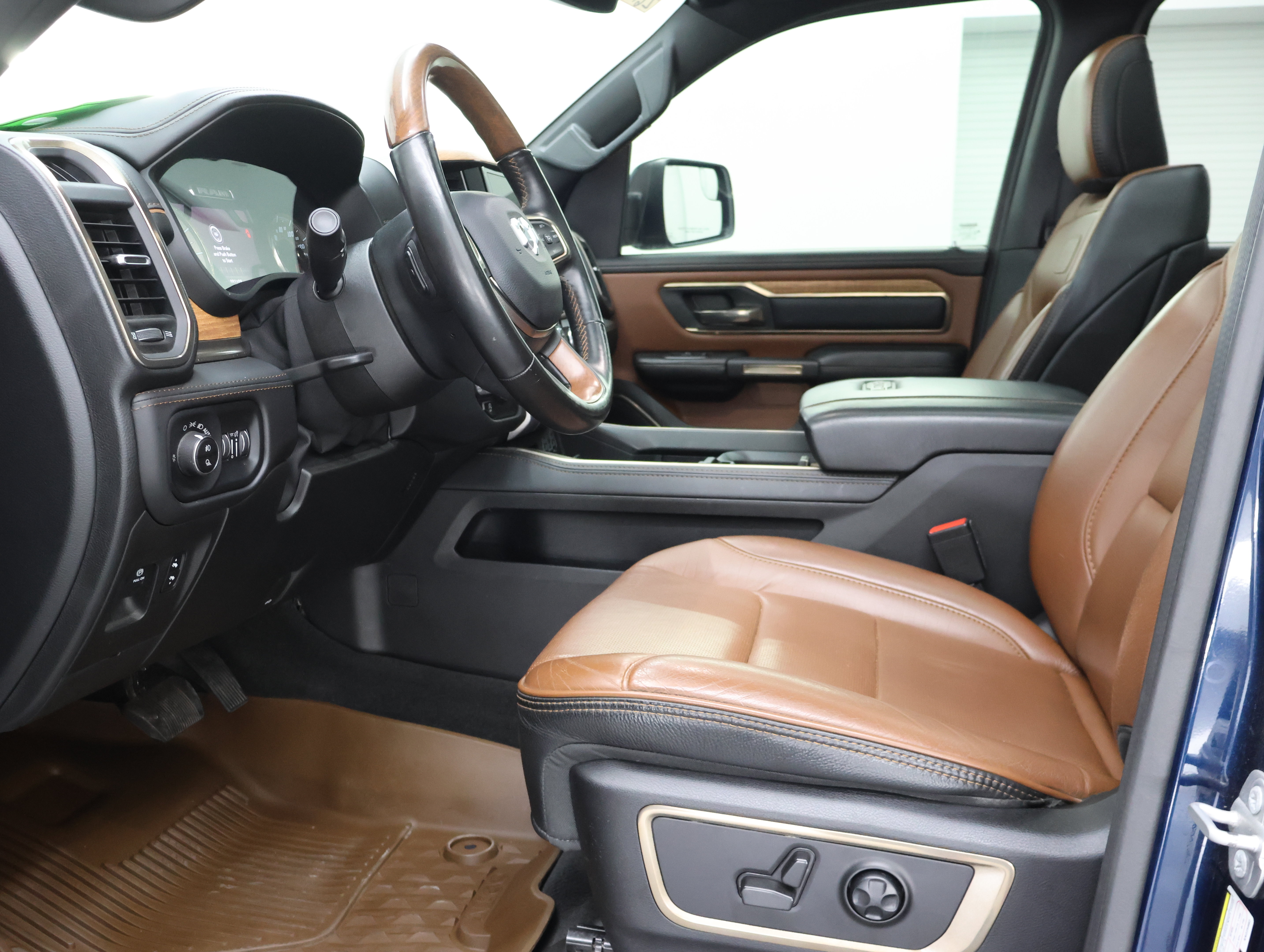 Used 2022 RAM 1500 Limited AWD/4WD image 8