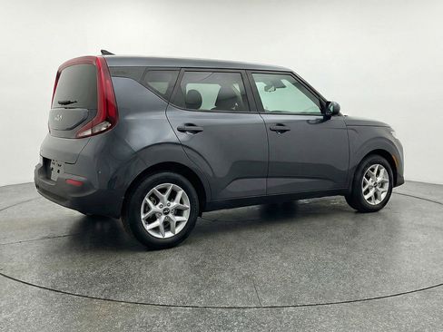 Used 2025 Kia Soul LX w/ LX Technology Package FWD image 9