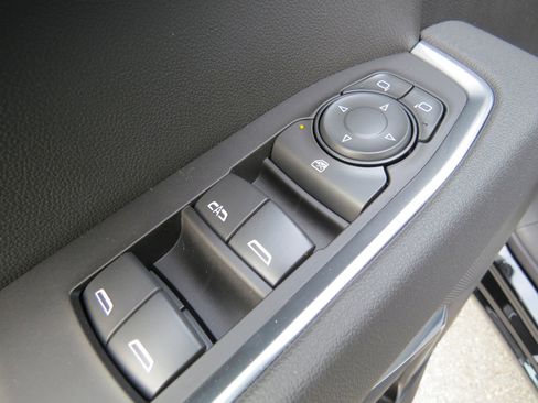 New 2025 Chevrolet Silverado 1500 LT w/ Z71 Off-Road Package image 19