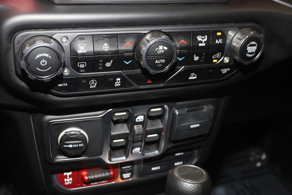Used 2021 Jeep Gladiator Rubicon AWD/4WD image 27