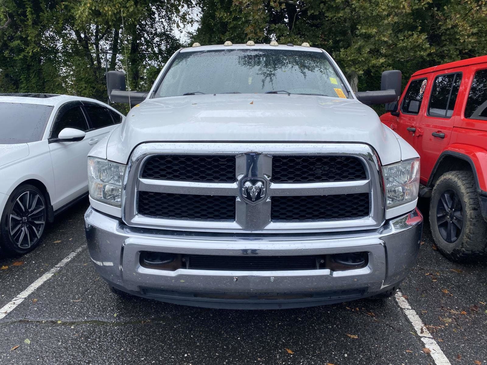 Used 2016 RAM 3500 Tradesman w/ Chrome Appearance Group AWD/4WD image 2