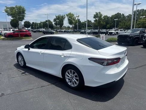 Used 2023 Toyota Camry LE FWD image 5