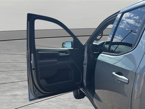 New 2026 GMC Sierra 1500 Elevation image 14