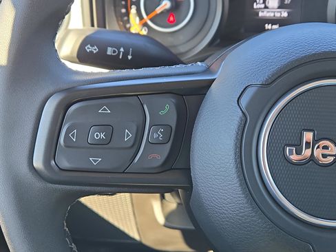 New 2025 Jeep Gladiator Sport image 21