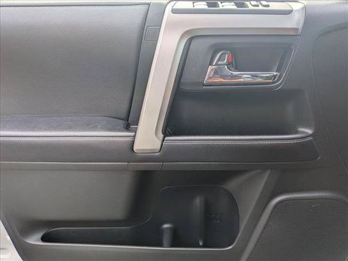 Used 2018 Toyota 4Runner SR5 Premium RWD image 10