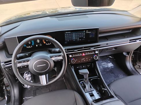 Used 2025 Hyundai Tucson SEL image 24