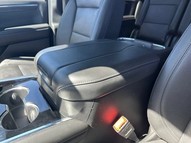 Certified 2025 Chevrolet Suburban LT AWD/4WD image 25