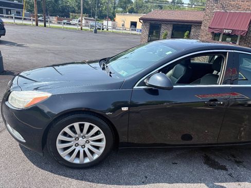 Used 2011 Buick Regal CXL w/ RL2 Preferred Equipment Group FWD image 8