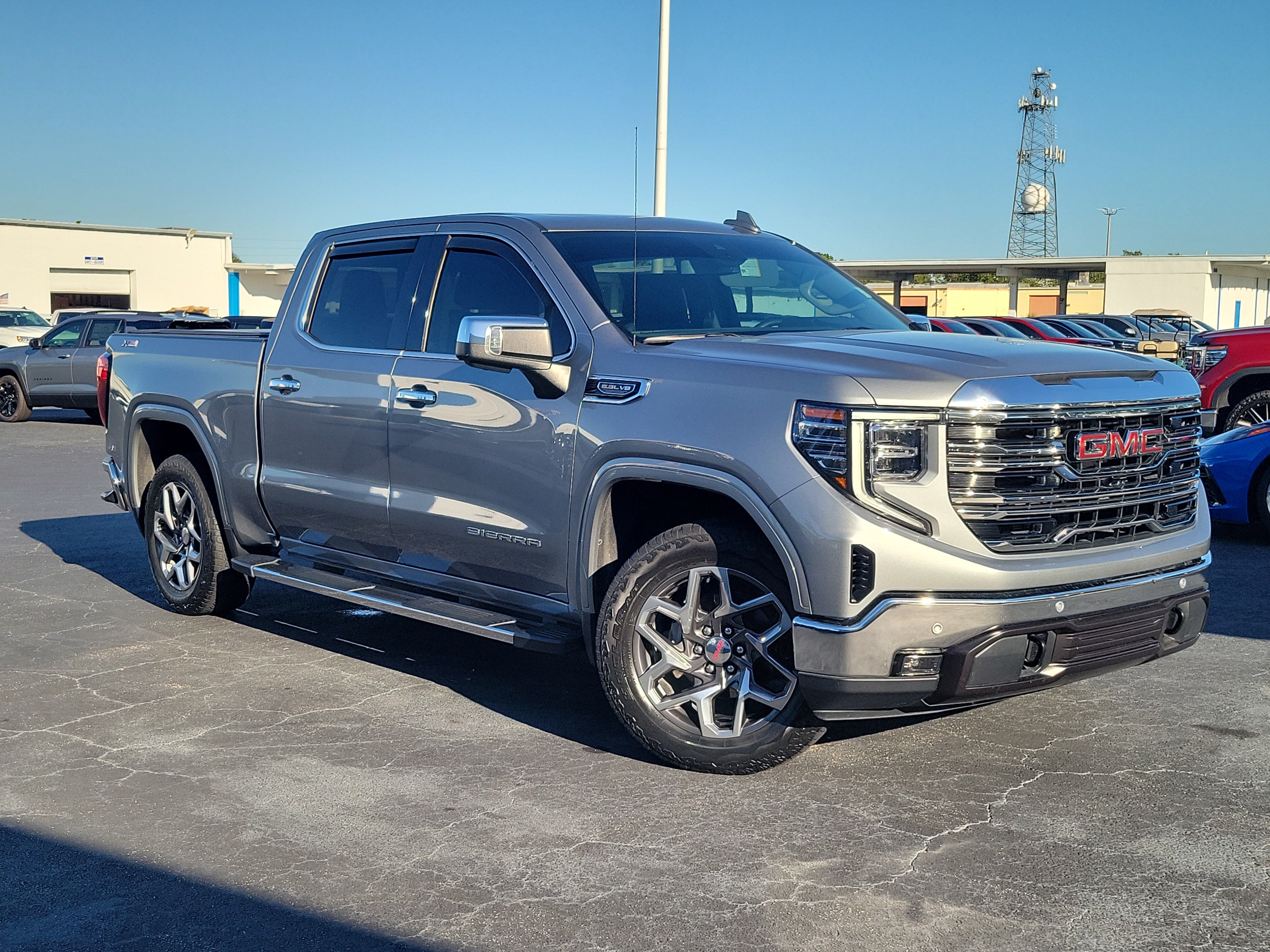Used 2024 GMC Sierra 1500 SLT w/ SLT Premium Plus Package AWD/4WD image 34