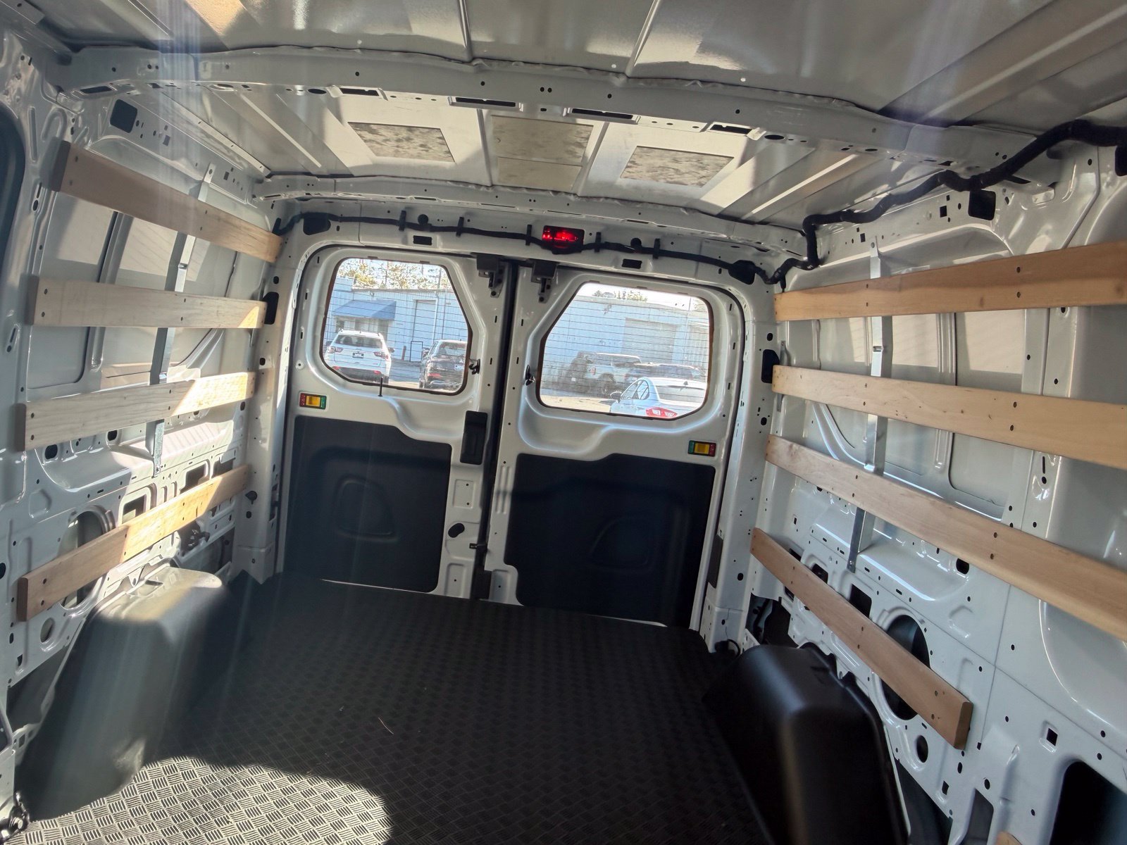 Used 2025 Ford Transit 250 Low Roof w/ Exterior Upgrade Package RWD image 12