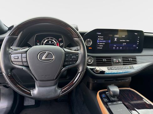 Used 2022 Lexus LS 500 w/ Interior Upgrade Package image 29