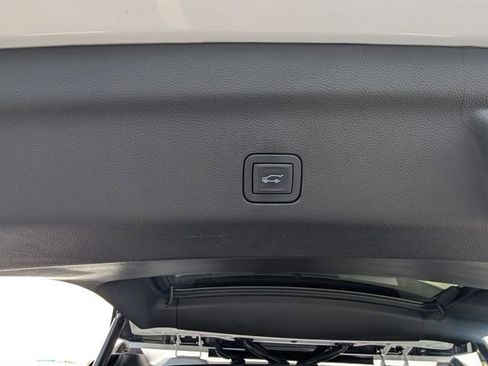 Used 2023 Chevrolet Tahoe RST AWD/4WD image 17