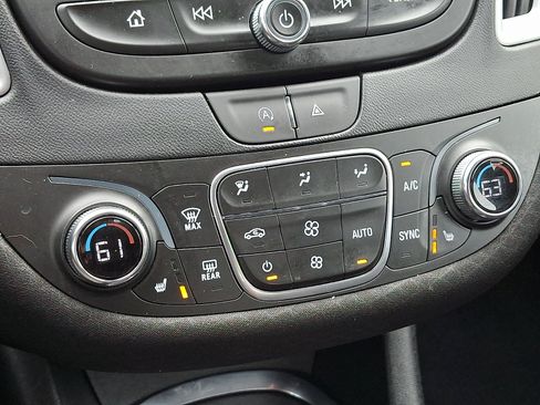 Used 2023 Chevrolet Malibu LT FWD image 15
