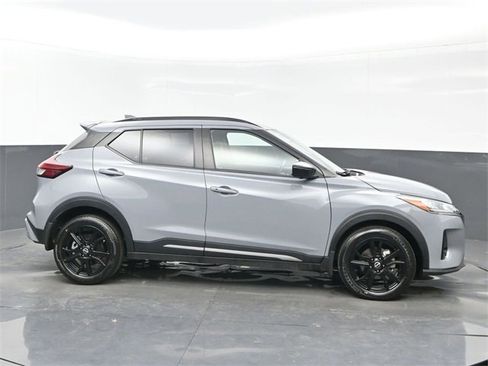 Certified 2024 Nissan Kicks SR w/ SR Premium Package image 7