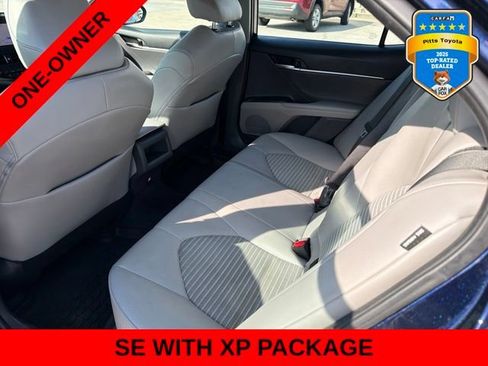 Used 2022 Toyota Camry SE FWD image 13
