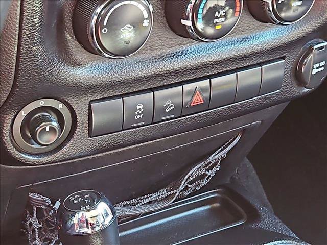 Used 2013 Jeep Wrangler Sport AWD/4WD image 11