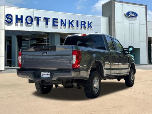 Used 2022 Ford F250 XL w/ Camper Package AWD/4WD image 7