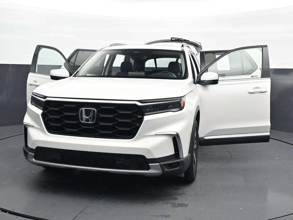 Used 2025 Honda Pilot Touring image 51