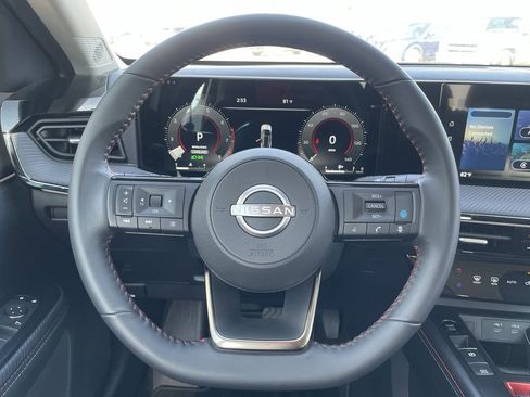 Certified 2025 Nissan Kicks SR image 14