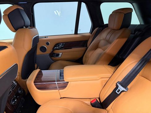 Used 2018 Land Rover Range Rover Autobiography image 15