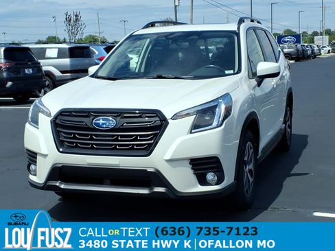 Used 2023 Subaru Forester Premium AWD/4WD image 2