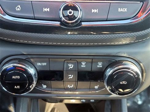 Used 2023 Chevrolet TrailBlazer ACTIV w/ Sun and Liftgate Package image 21