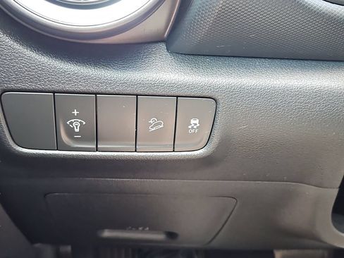Used 2023 Hyundai Kona SEL AWD/4WD image 16