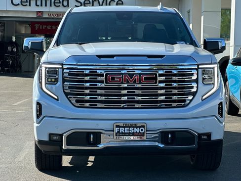 New 2026 GMC Sierra 1500 Denali w/ Technology Package image 3