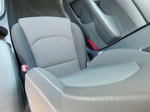 Certified 2024 Kia Forte LXS image 28