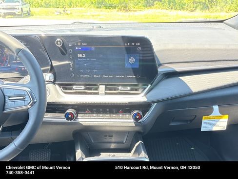 New 2026 Chevrolet Equinox LT w/ Convenience Package II FWD image 19
