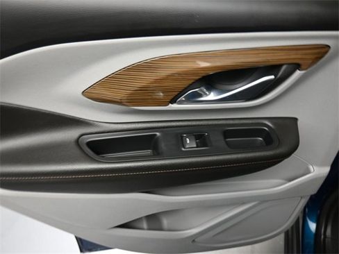 Used 2020 GMC Terrain SLE image 19