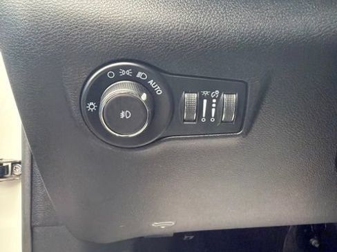 Used 2025 Jeep Compass Latitude w/ Altitude Special Edition AWD/4WD image 23