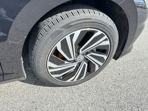 Used 2021 Volkswagen Jetta SEL Premium image 11