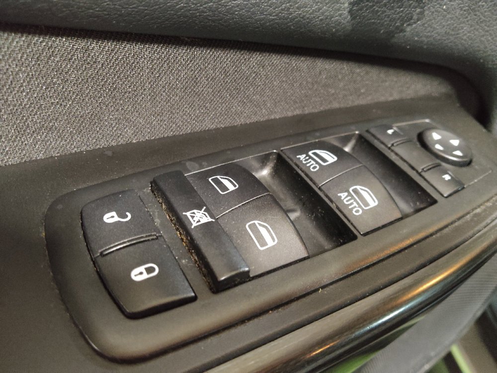Used 2014 Jeep Cherokee Latitude FWD image 27
