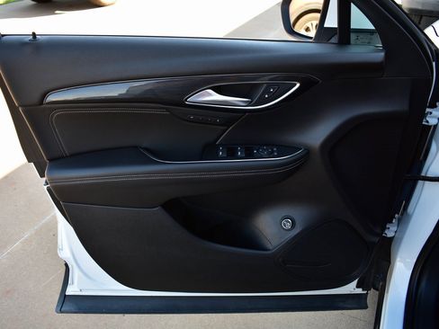 Used 2023 Buick Envision Essence image 13