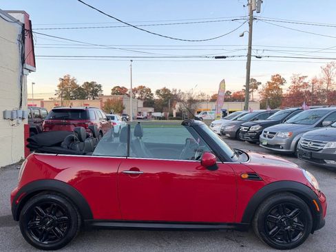 Used 2015 MINI Cooper Convertible image 8