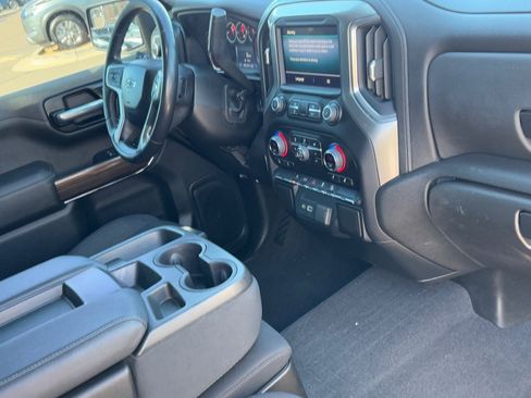 Used 2021 Chevrolet Silverado 1500 RST image 9