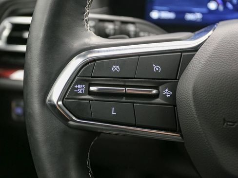 Used 2024 Chevrolet Traverse Z71 AWD/4WD image 34