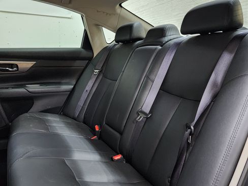 Used 2013 Nissan Altima 3.5 SL FWD image 18