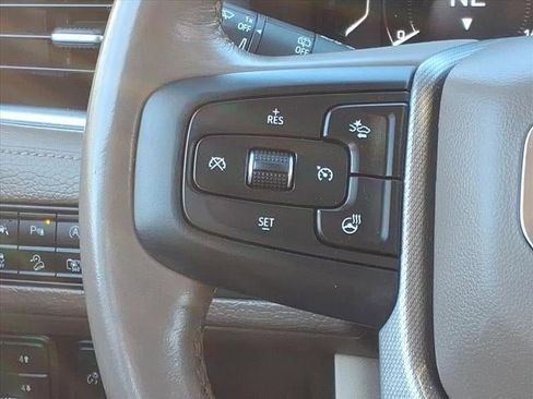 Certified 2022 GMC Yukon Denali image 8