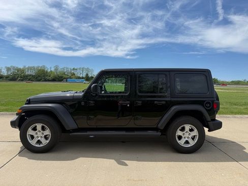 Used 2023 Jeep Wrangler Unlimited Sport AWD/4WD image 8