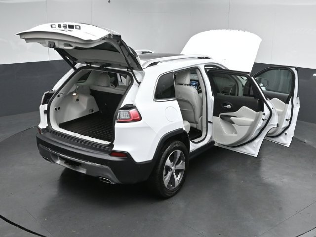 Used 2021 Jeep Cherokee Limited w/ Trailer Tow Group AWD/4WD image 55